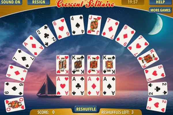 Play Online Crescent Solitaire Game
